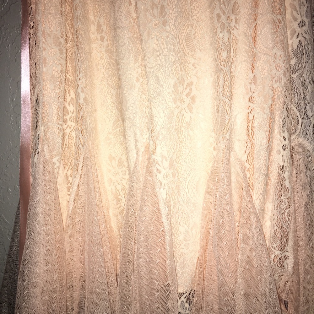 Dress - Picture 3 of 4